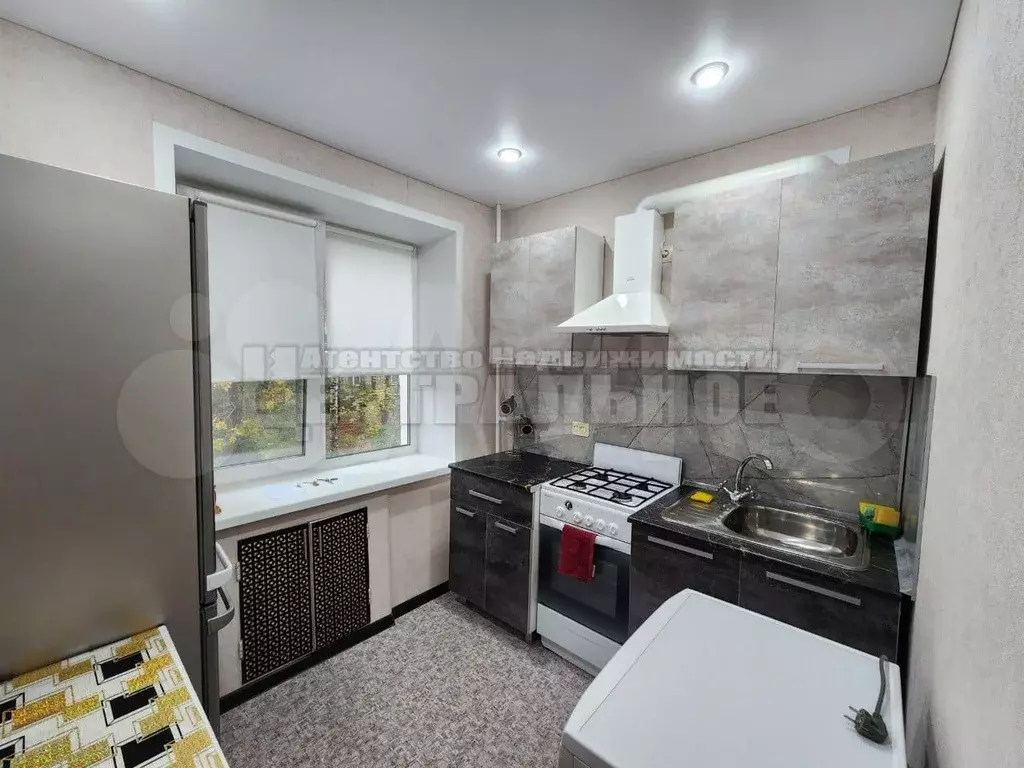 3-к. квартира, 63 м, 2/5 эт. - Фото 0