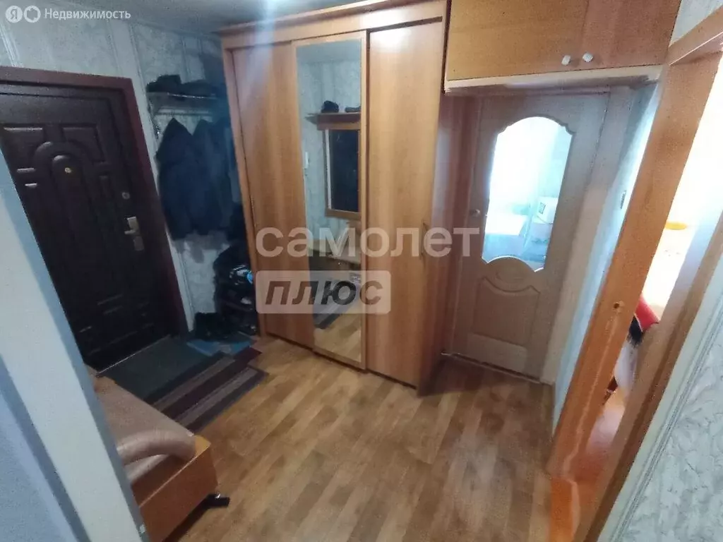 3-комнатная квартира: Петропавловск-Камчатский, улица Карбышева, 18 ... - Фото 2