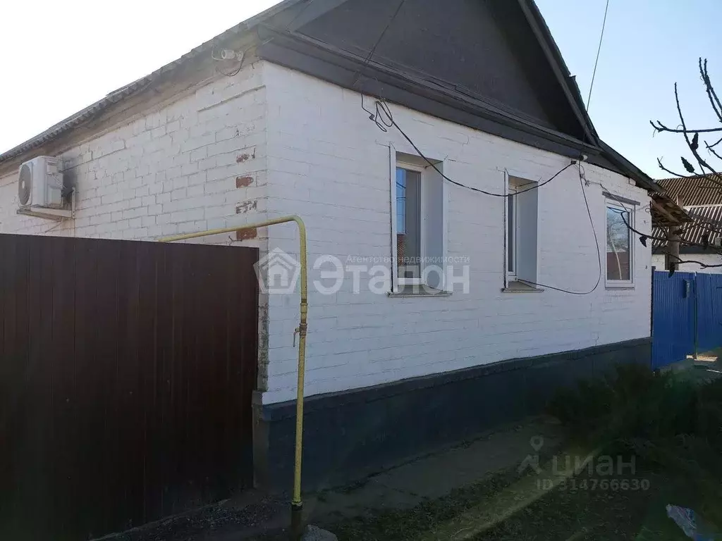 Дом в Волгоградская область, Краснослободск Среднеахтубинский район, ... - Фото 0