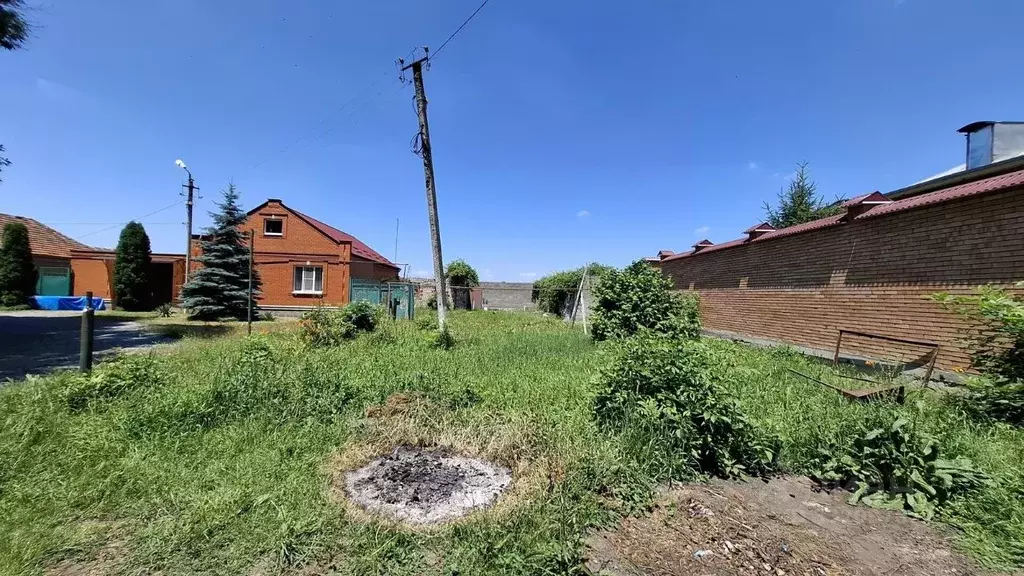 Участок в Северная Осетия, Беслан Правобережный район, ул. Бадоева ... - Фото 1