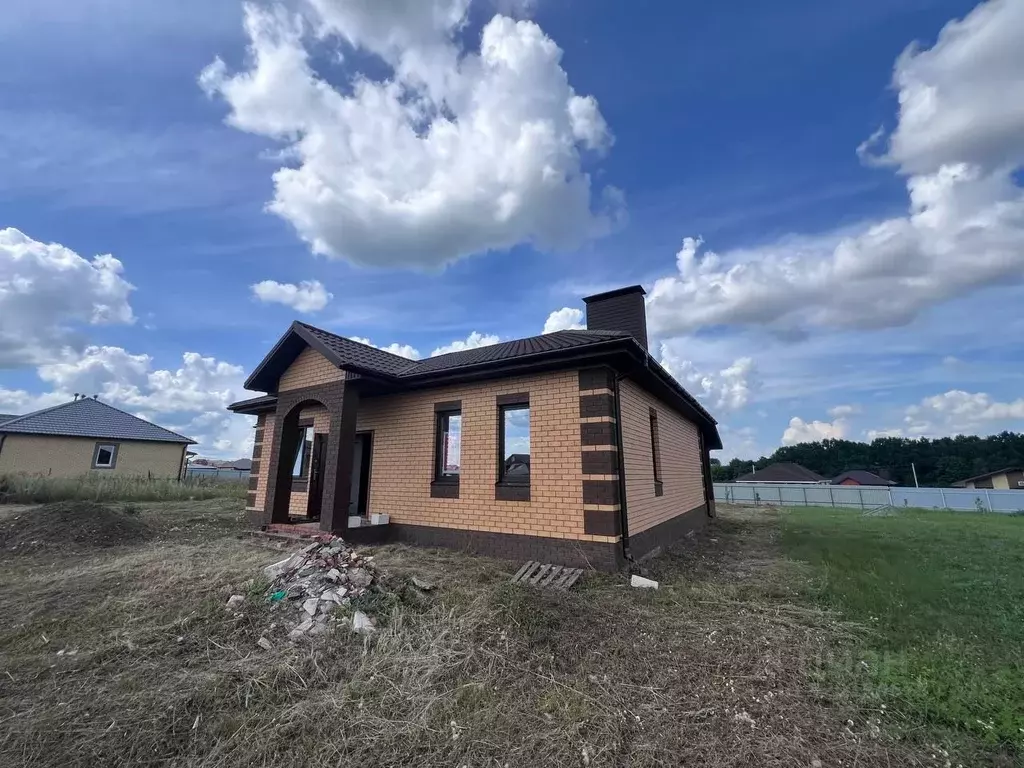Дом в Белгородская область, Строитель Яковлевский городской округ,  ... - Фото 1