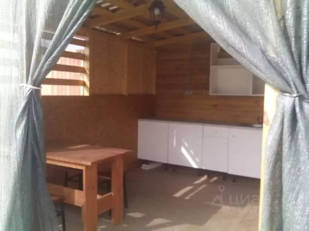 Дом в Краснодарский край, Ейский район, Кухаривское с/пос, с. ... - Фото 2