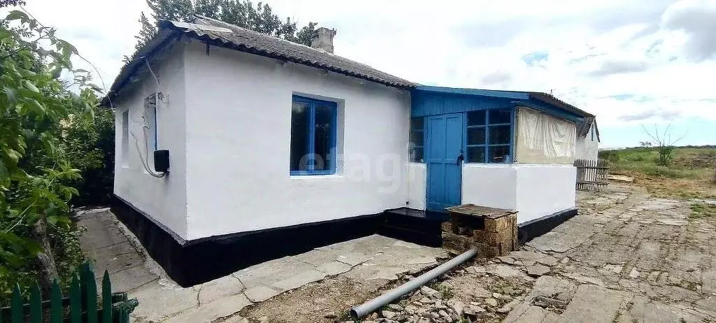 Дом в Крым, Сакский район, Крайненское с/пос, с. Трудовое ул. ... - Фото 1