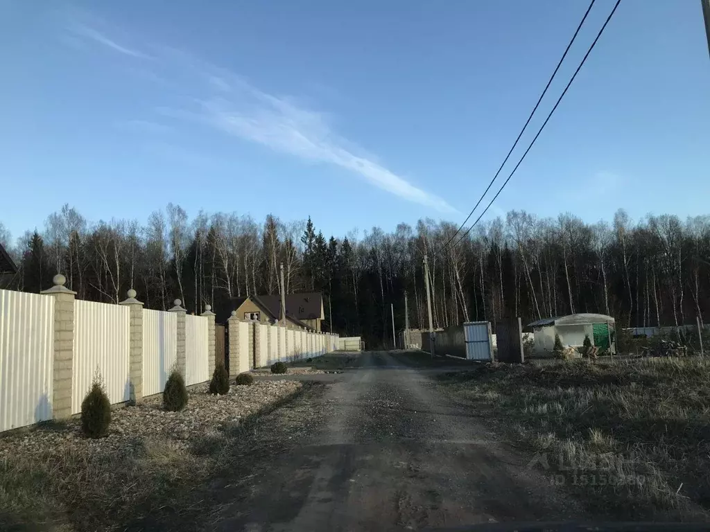 Участок в Калужская область, Боровский район, д. Комлево, д. Комлево ... - Фото 0