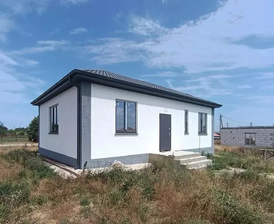 Дом в Краснодарский край, Темрюкский район, Тамань ст-ца ул. ... - Фото 1