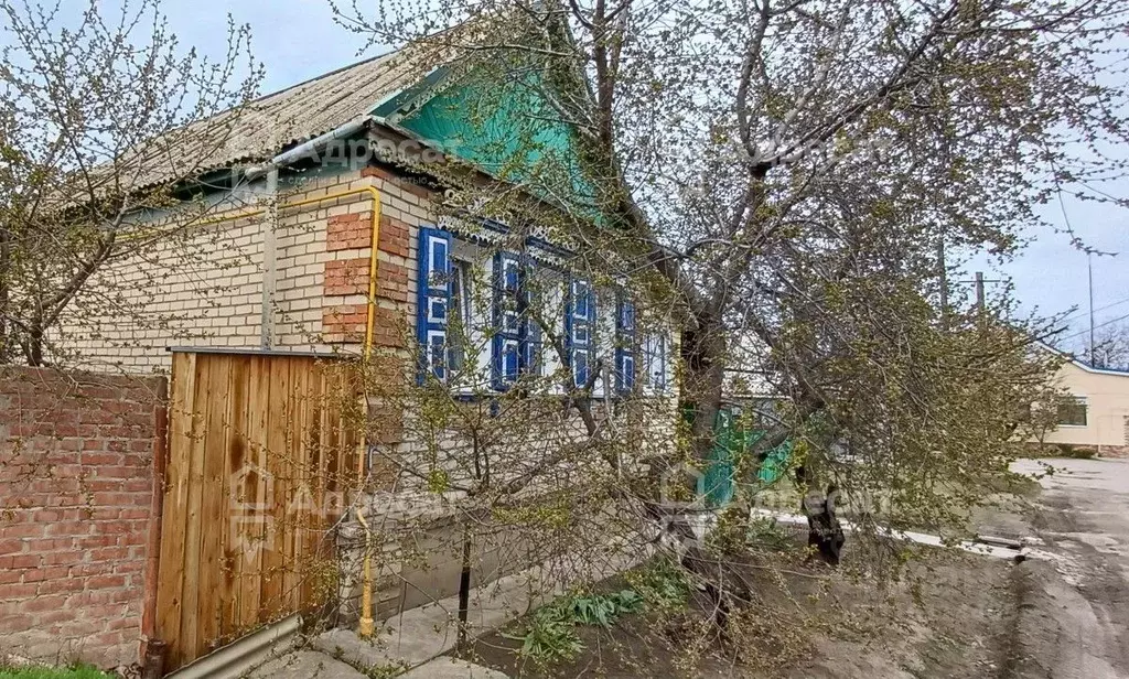 Дом в Волгоградская область, Волгоград ул. Бестужева (51 м) - Фото 0