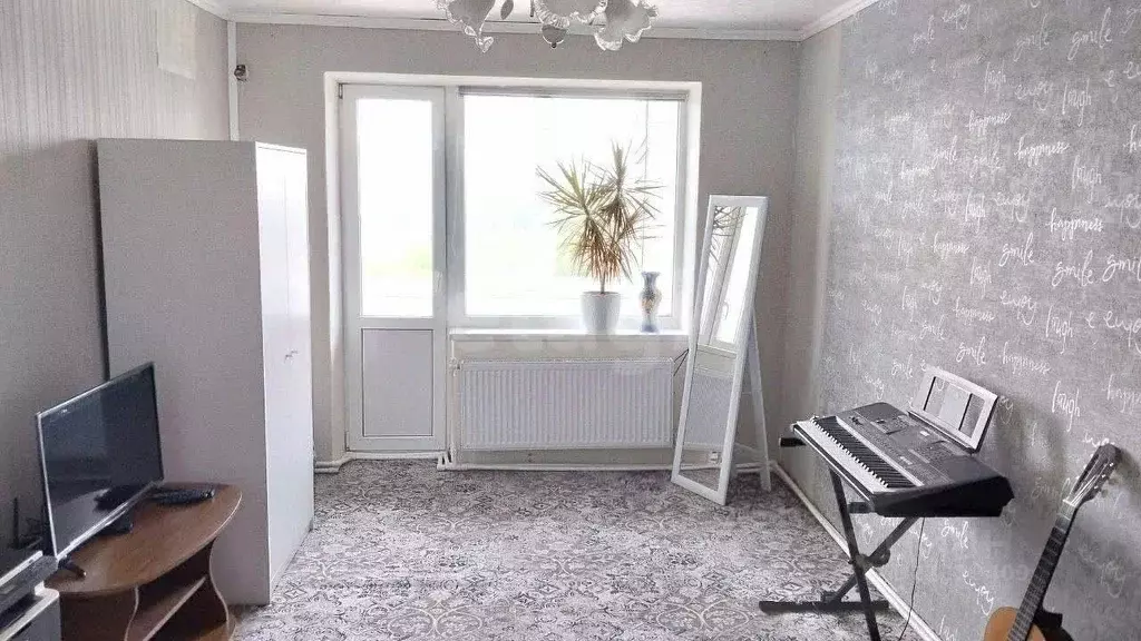 2-к кв. Крым, Кировский район, Первомайское с/пос, с. Первомайское ул. ... - Фото 1