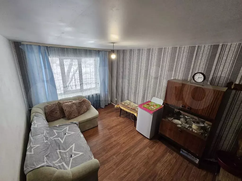 Комната 16,7 м в 5-к., 1/5 эт. - Фото 0