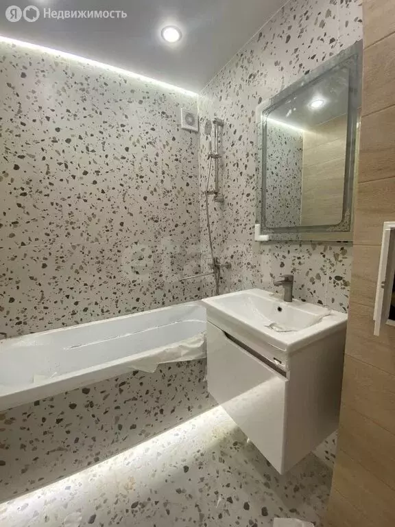 1-комнатная квартира: Благовещенск, улица Горького, 80/2 (39 м) - Фото 1