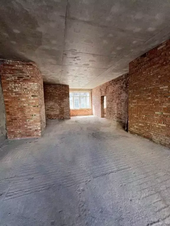 Торговая площадь в Северная Осетия, Владикавказ ул. Шамиля Джикаева, ... - Фото 2