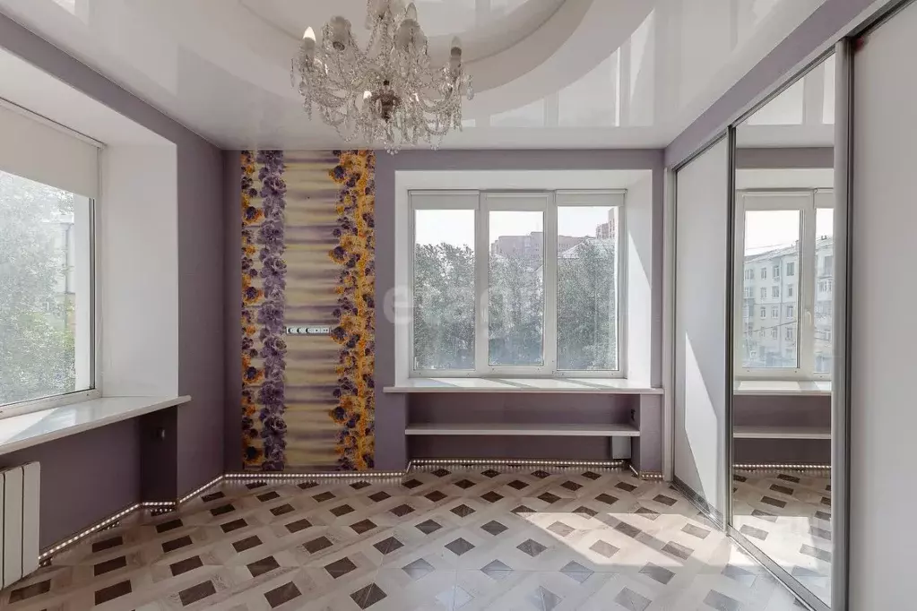 4-к кв. Свердловская область, Екатеринбург ул. Декабристов, 16-18литЖ ... - Фото 0