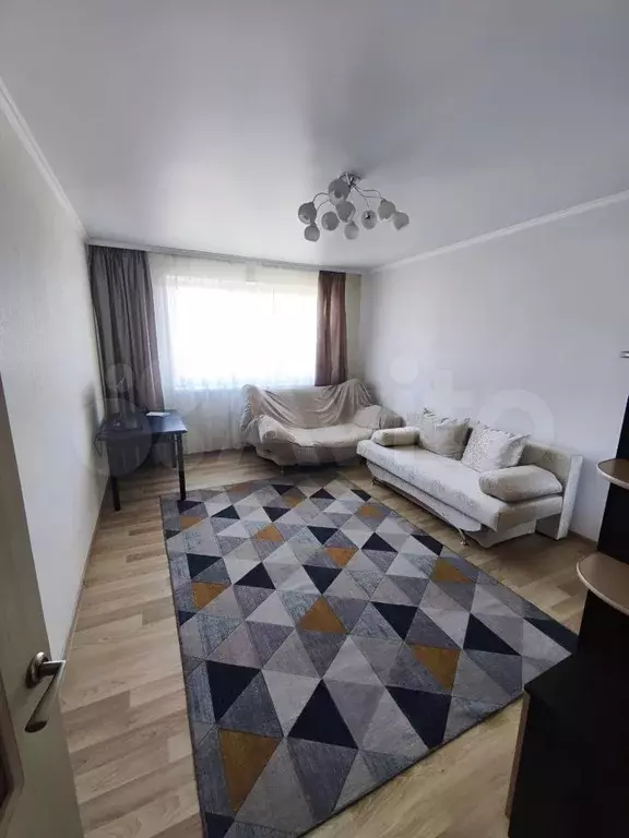 1-к. квартира, 46 м, 8/10 эт. - Фото 1