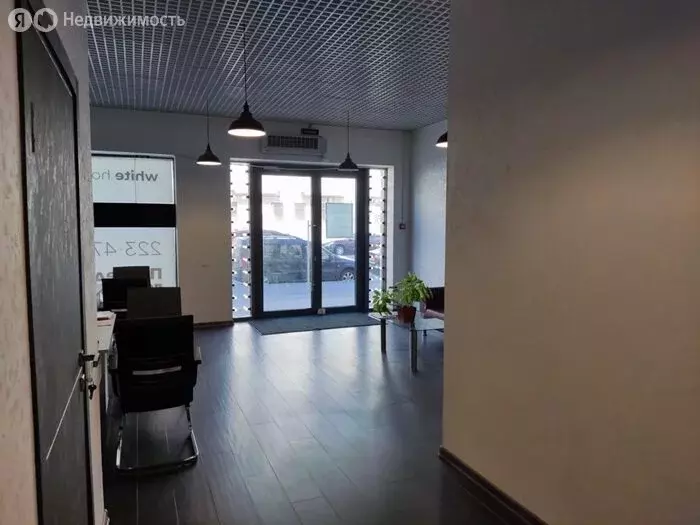 Торговая площадь (326 м) - Фото 1