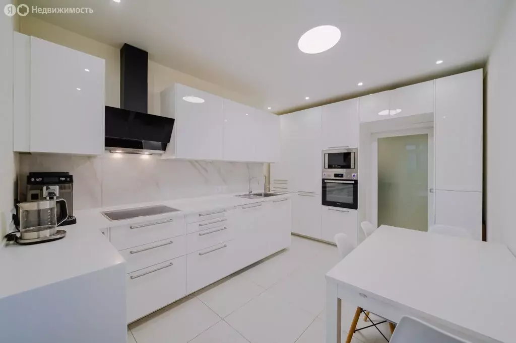 2-комнатная квартира: Екатеринбург, Московская улица, 75 (81 м) - Фото 1