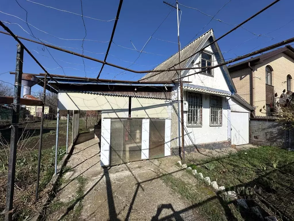 Дом в Краснодарский край, Динской район, Новотитаровская ст-ца  (40 м) - Фото 0