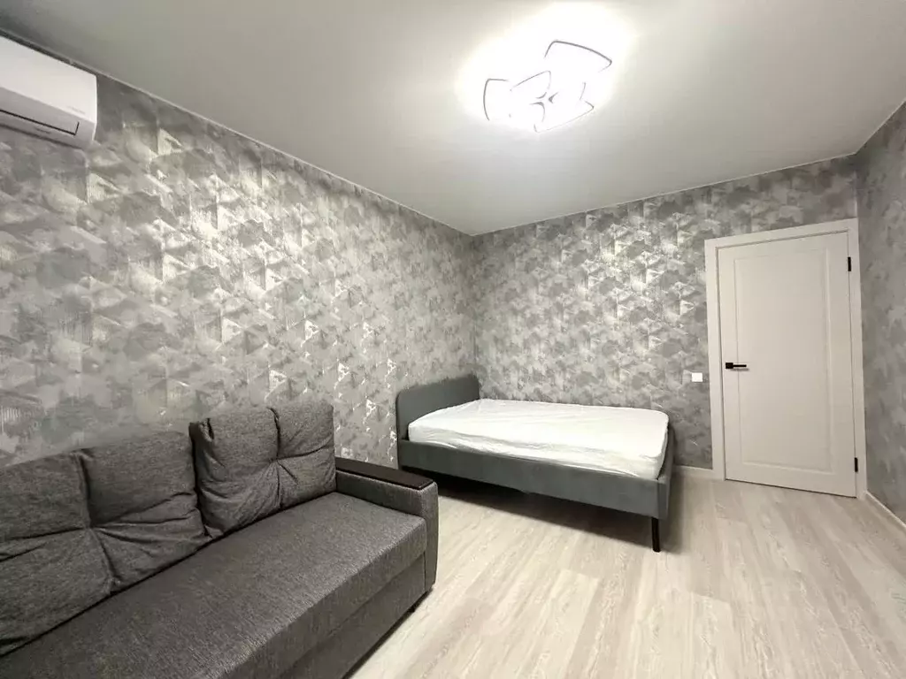 1-к кв. Татарстан, Казань ул. Мансура Хасанова, 15 (40.0 м) - Фото 1