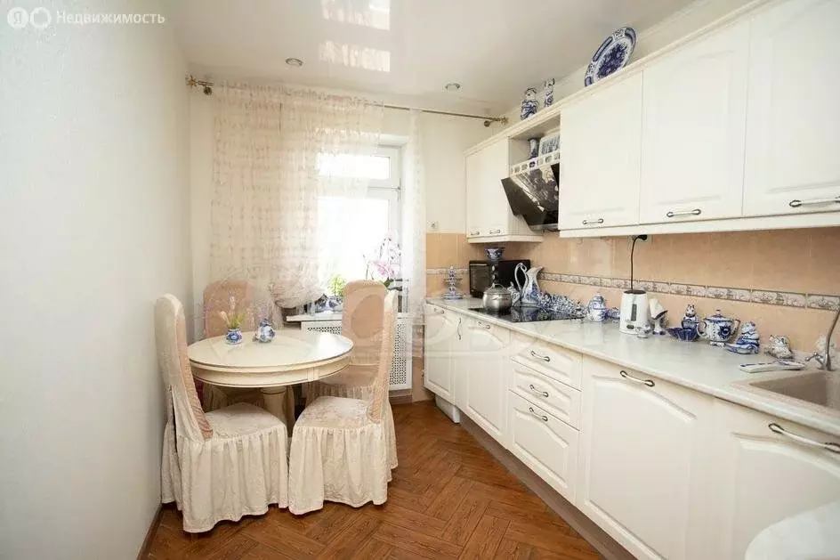 3-комнатная квартира: Тюмень, улица Домостроителей, 12А (66.3 м) - Фото 1
