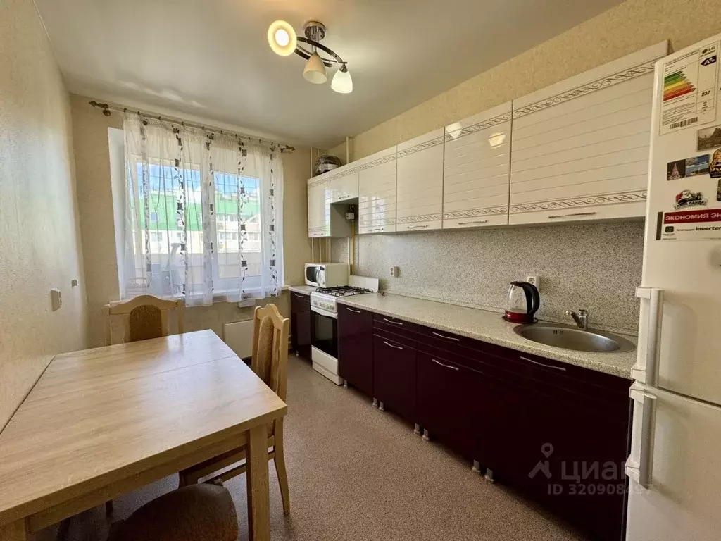 3-к кв. Волгоградская область, Волгоград ул. Тимирязева, 52 (69.5 м) - Фото 0