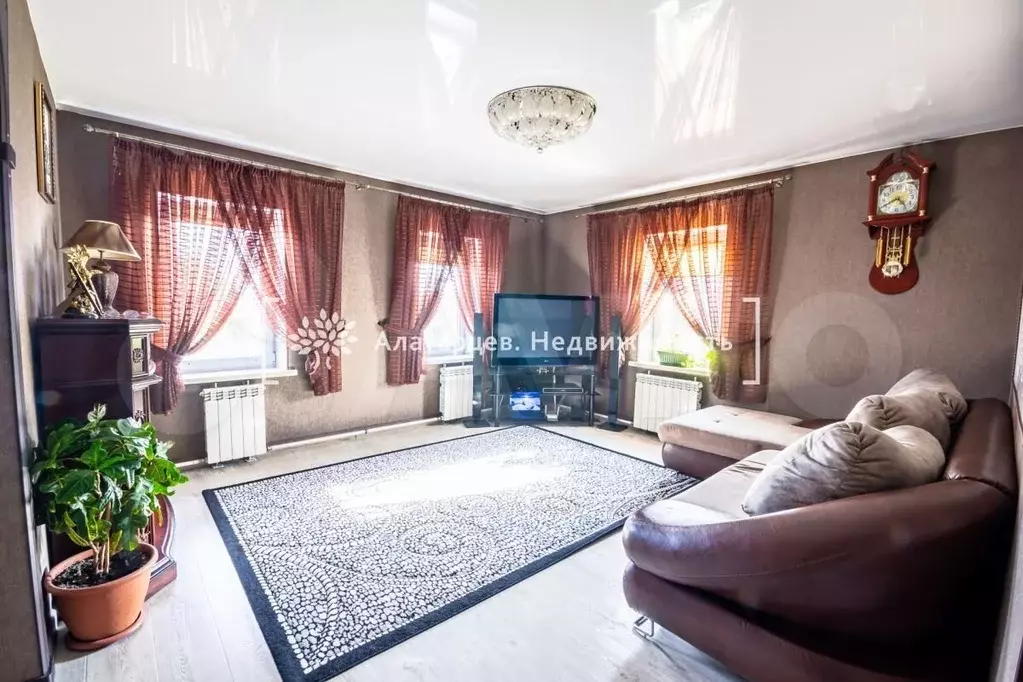 Дом 264.5 м на участке 5.5 сот. - Фото 1