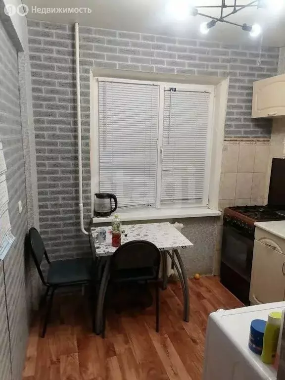 3-комнатная квартира: Медынь, улица Митрофанова, 30 (57.5 м) - Фото 1