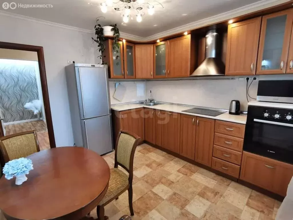 2-комнатная квартира: Петропавловск-Камчатский, улица Савченко, 21 ... - Фото 1