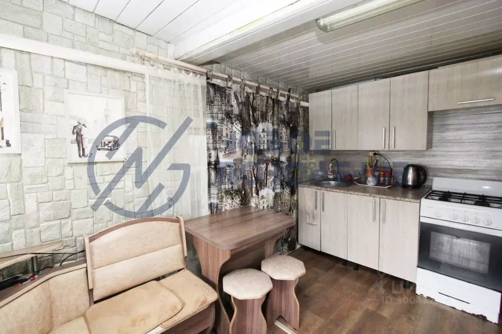 Дом в Омская область, Омск Порт-Артур мкр, ул. 12-я Комсомольская, 91 ... - Фото 1