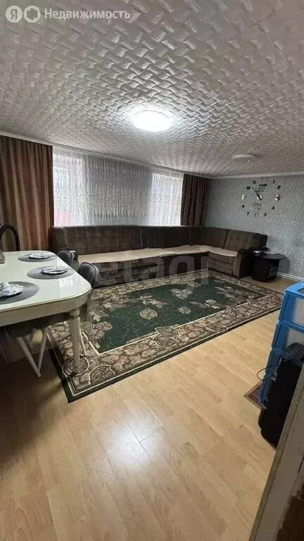 Дом в Белогорский район, Русаковское сельское поселение, село Луговое, ... - Фото 1