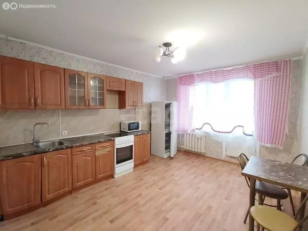 2-комнатная квартира: Тюмень, улица Пермякова, 86 (64 м) - Фото 0