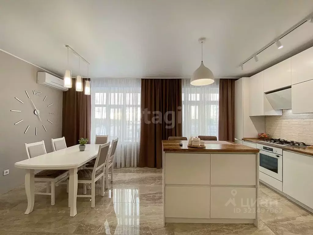 4-к кв. Оренбургская область, Оренбург ул. Ильи Глазунова, 2 (90.0 м) - Фото 1