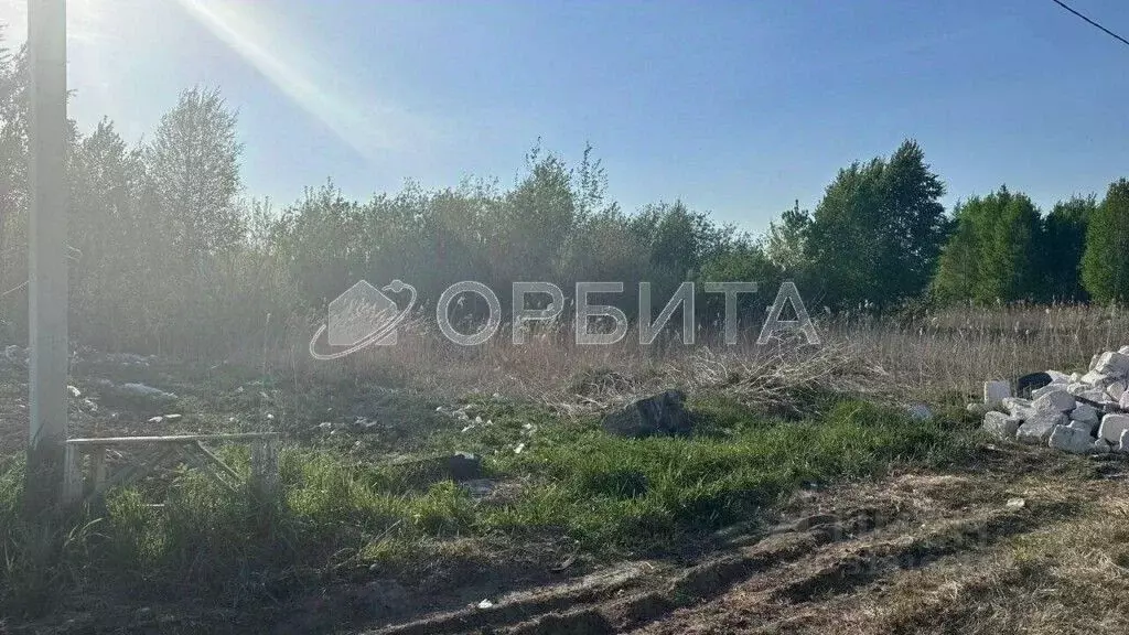 Участок в Тюменская область, Тюмень СОСН Изыскатель тер., ул. Вишневая ... - Фото 1