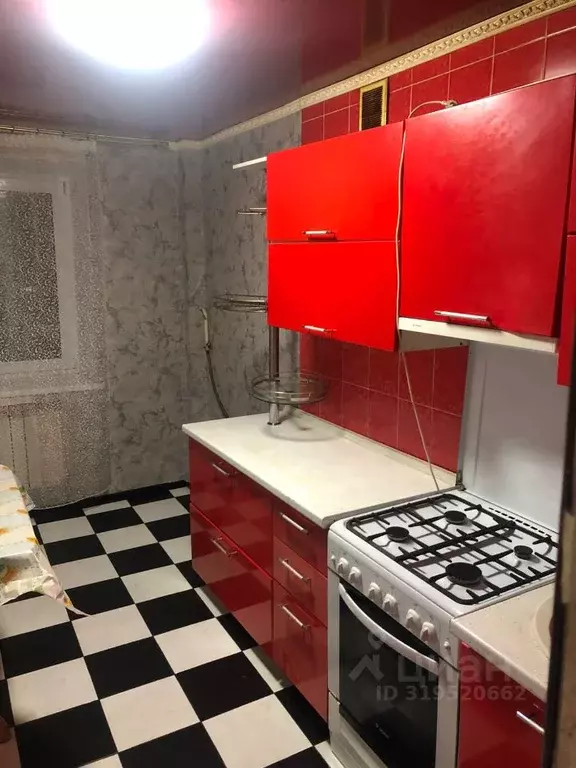 3-к кв. Саратовская область, Энгельс Саратовская ул., 57 (70.0 м) - Фото 0