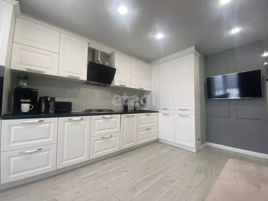 2-к кв. Смоленская область, Смоленск ул. Нормандия-Неман, 7 (66.2 м) - Фото 1