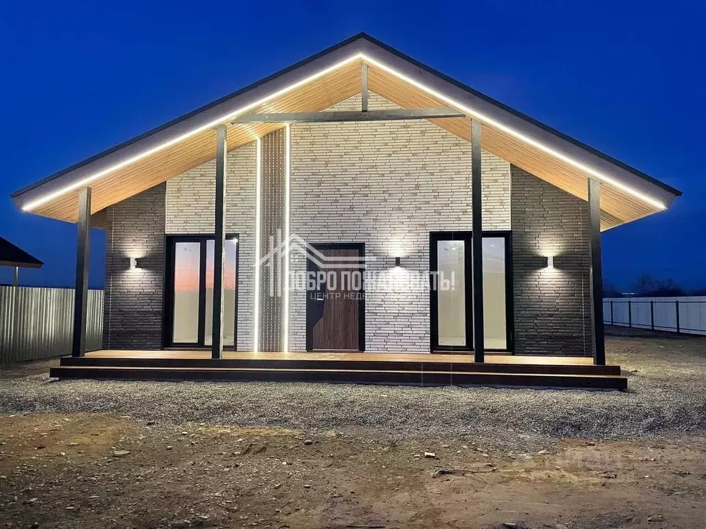 Дом в Хакасия, Усть-Абаканский район, с. Калинино Зеленая ул., 65 (143 ... - Фото 1