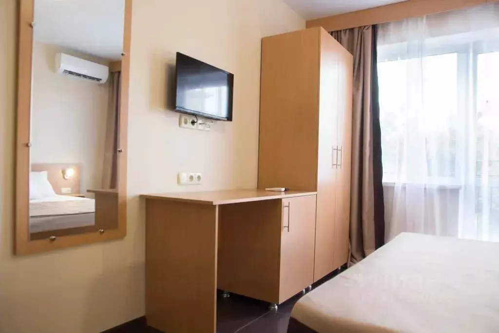 Комната Крым, Сакский район, Новофедоровка пгт ул. Лесная, 15 - Фото 1