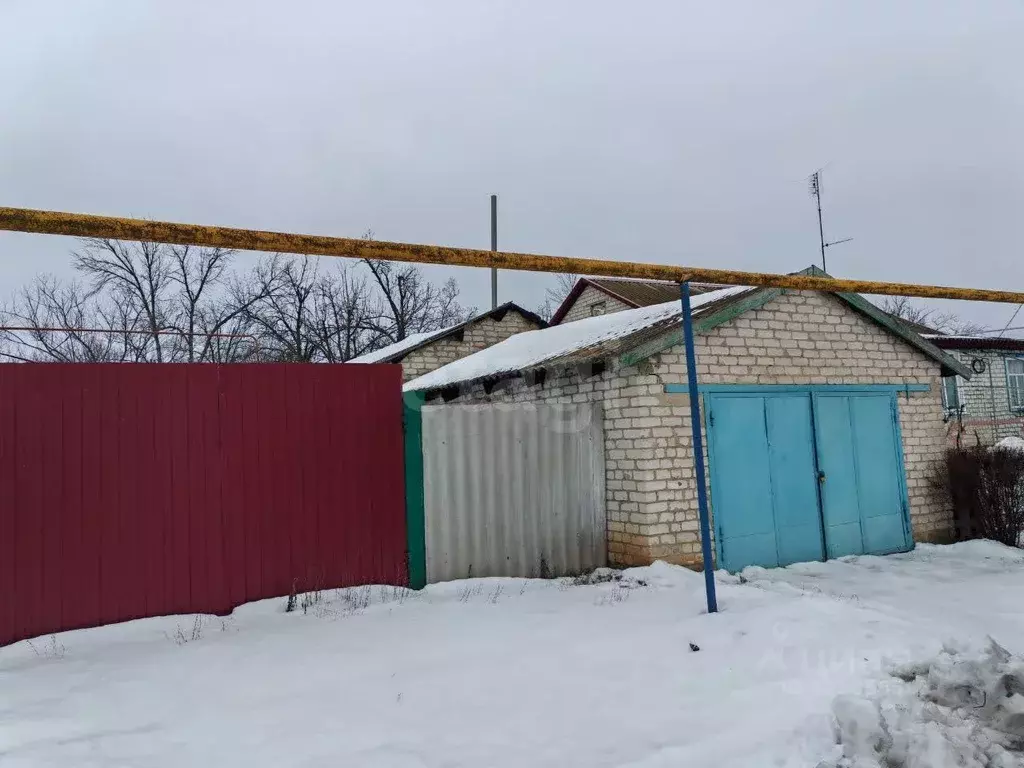 Дом в Белгородская область, Вейделевский район, Кубраковское с/пос, с. ... - Фото 1