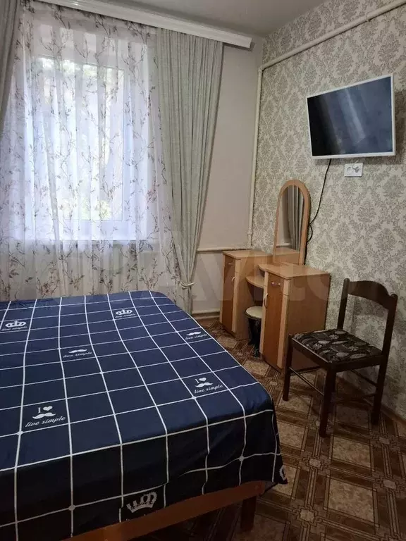 Комната 50 м в 2-к., 1/1 эт. - Фото 0