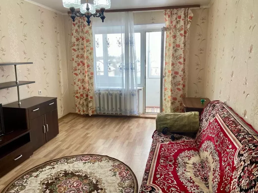 2-к кв. Новгородская область, Малая Вишера Лесная ул., 12 (53.1 м) - Фото 0