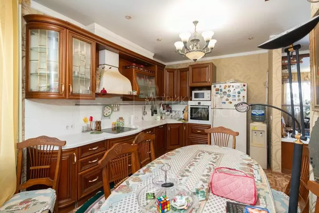 3-к кв. Тюменская область, Тюмень ул. Герцена, 45 (129.0 м) - Фото 1