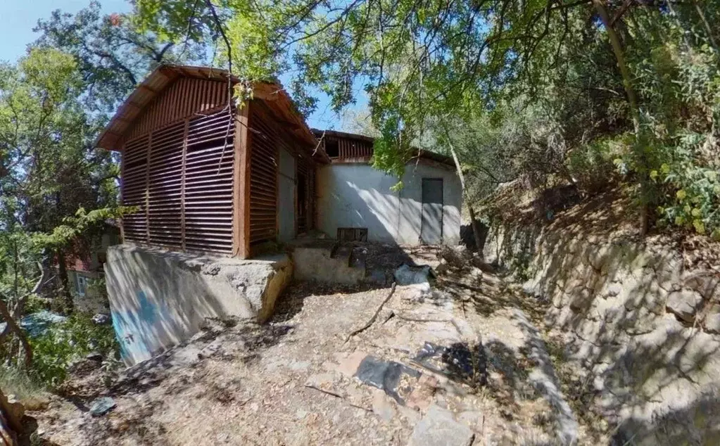 Участок в Крым, Ялта муниципальный округ, Кореиз пгт ш. Алупкинское, ... - Фото 1