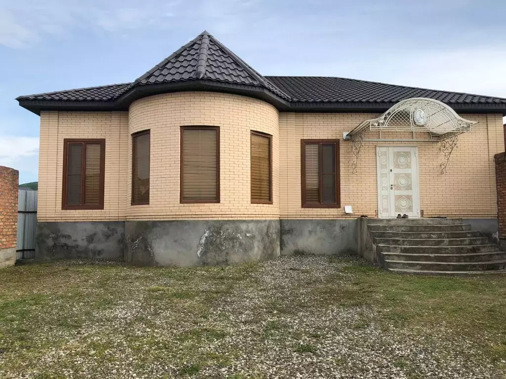Дом в Чеченская республика, Гудермес пер. Аульский, 10 (224 м) - Фото 0