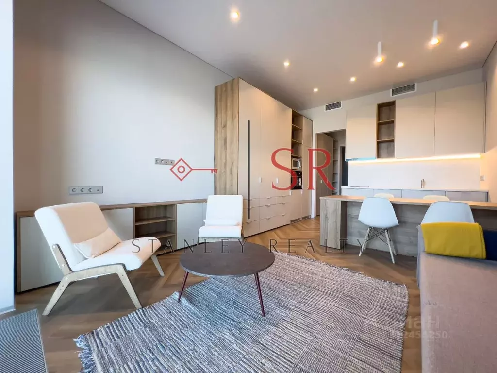 Студия Санкт-Петербург наб. Макарова, 58 (30.0 м) - Фото 1