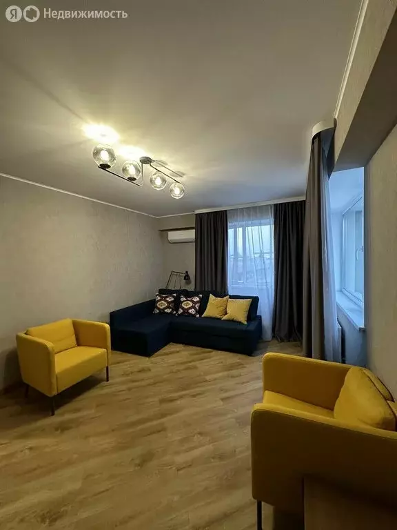 2-комнатная квартира: Севастополь, улица Токарева, 18 (56 м) - Фото 0
