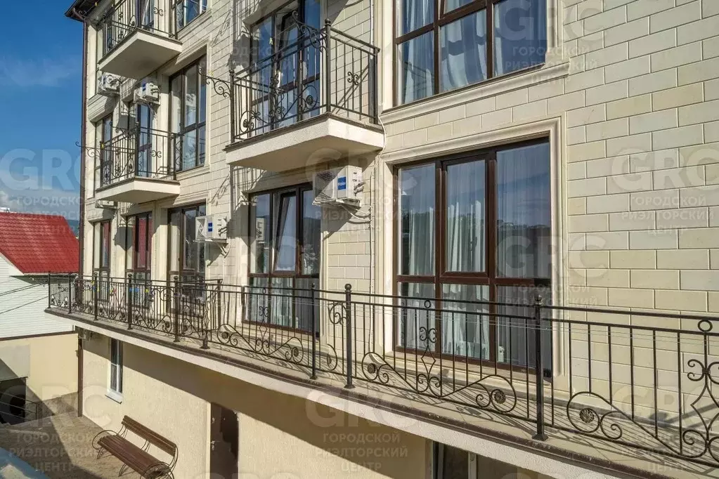Дом в Краснодарский край, Сочи Новый Сочи мкр, ул. Санаторная (600 м) - Фото 0