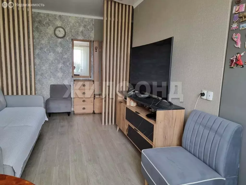 3-комнатная квартира: Кызыл, улица Бухтуева, 3 (57 м) - Фото 1