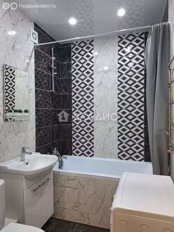 1-комнатная квартира: Калининград, улица Маршала Жукова, 10 (32.4 м) - Фото 2