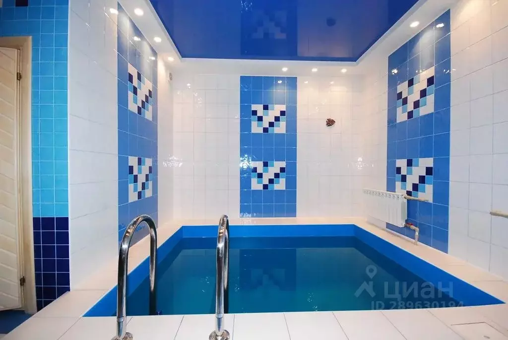 Дом в Волгоградская область, Волгоград Продольная ул., 118 (225 м) - Фото 2