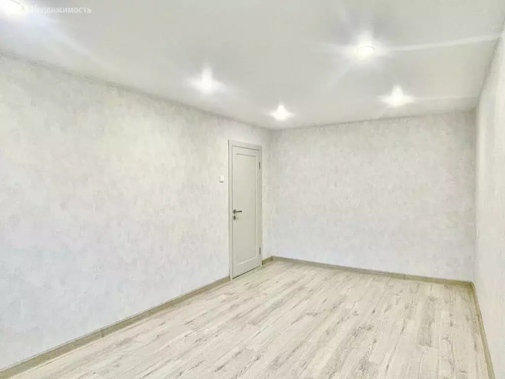 1к в 4-комнатной квартире (17 м) - Фото 1