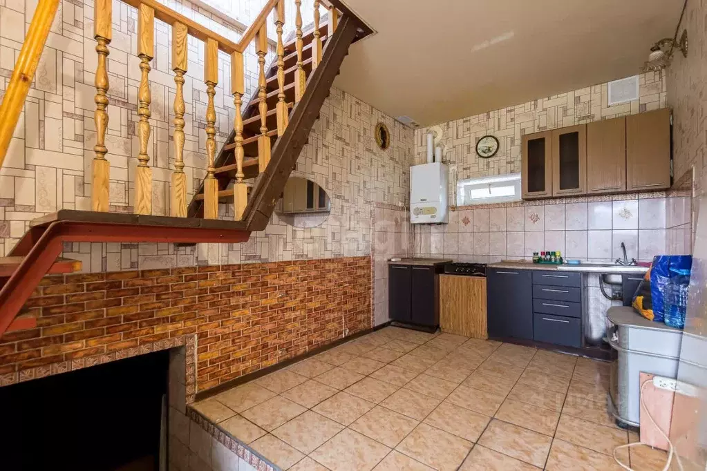 Дом в Краснодарский край, Краснодар пос. Знаменский, ул. Угловая, 10 ... - Фото 1