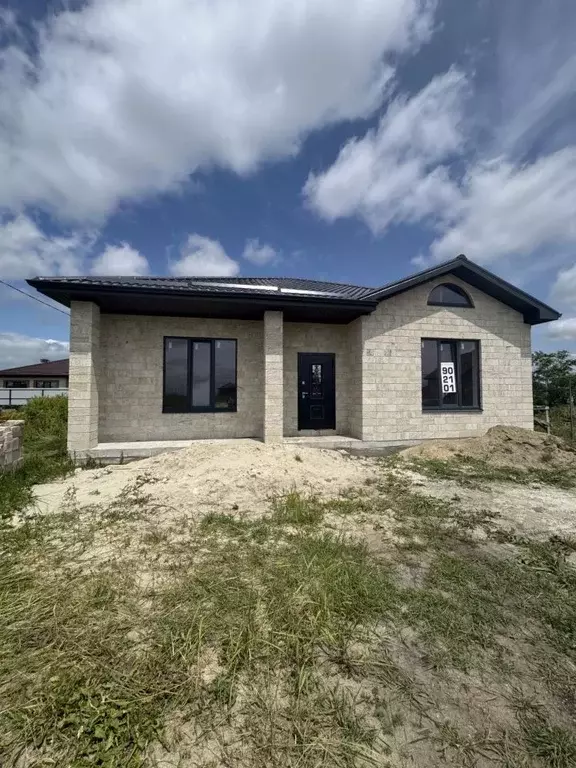 Дом в Ставропольский край, Ставрополь ул. Роз, 9 (135 м) - Фото 1