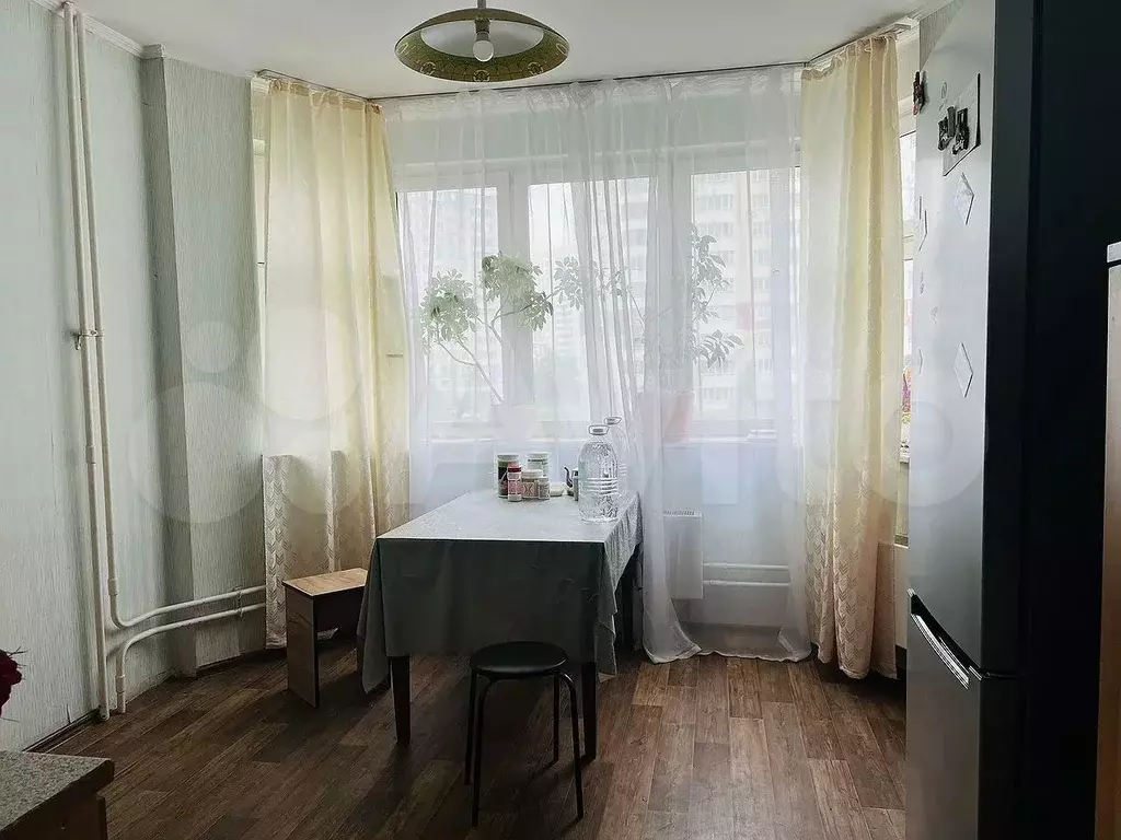 2-к. квартира, 60 м, 3/17 эт. - Фото 0